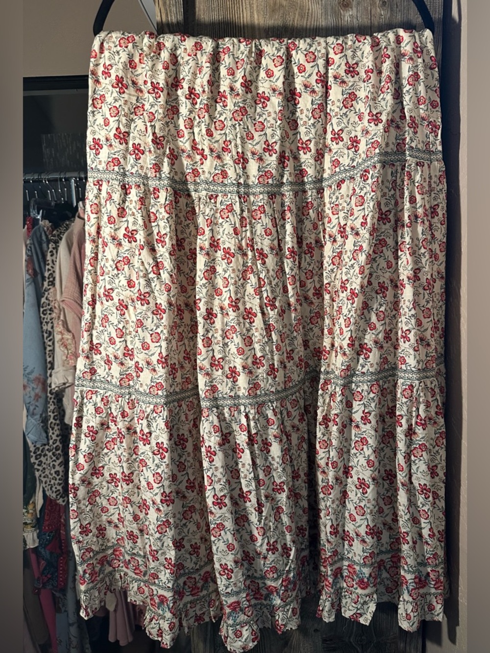Max Studio Cream Maxi Skirt with Red Floral Print - Picture 1 of 4